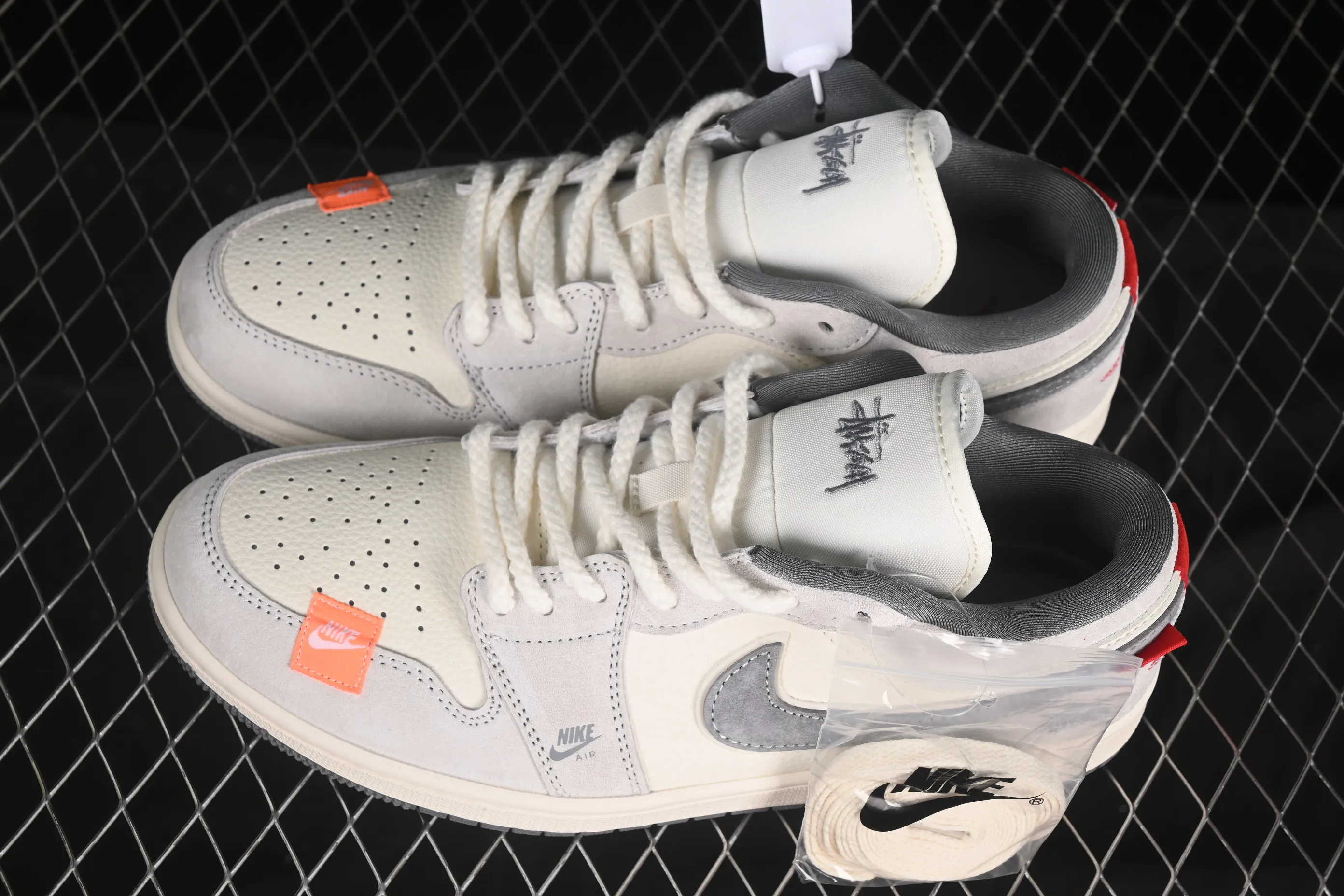 All categories Air Jordan Jordan series basketball shoes Air Jordan 1 Low High-end customized low-top sneakers Air Jordan 1 Low AJ1 Joe 1 Stussy co-branded Red Label Rice Gray Pig Eight High-end customized low-top retro basketball shoes YX5066-305